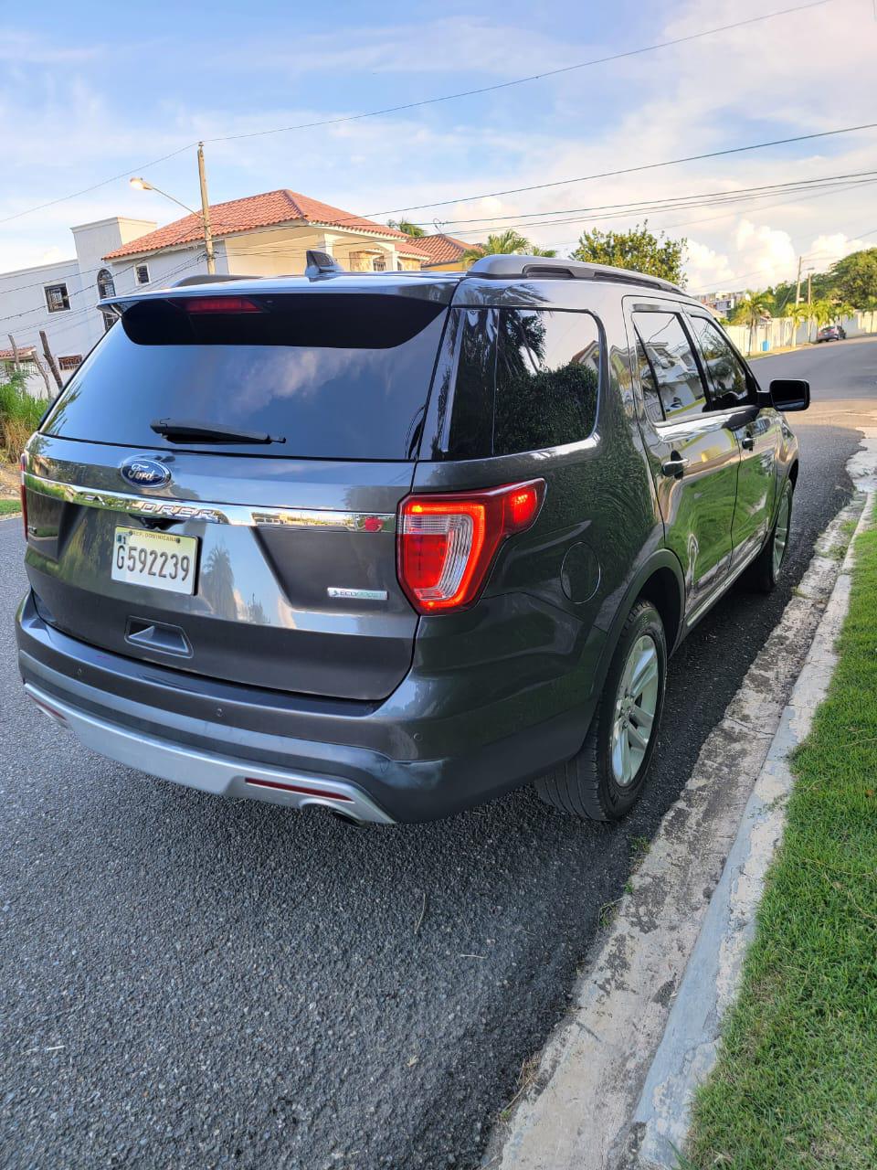 jeepetas y camionetas - Ford Explorer xlt 2014 eccobost 4