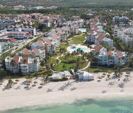 apartamentos - Venta de apartamento primera línea de playa en Bavaro punta cana 2