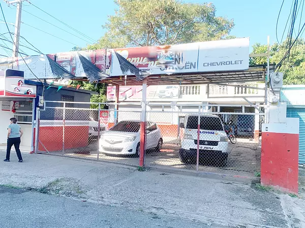oficinas y locales comerciales - Local esquinero en venta 572m 3