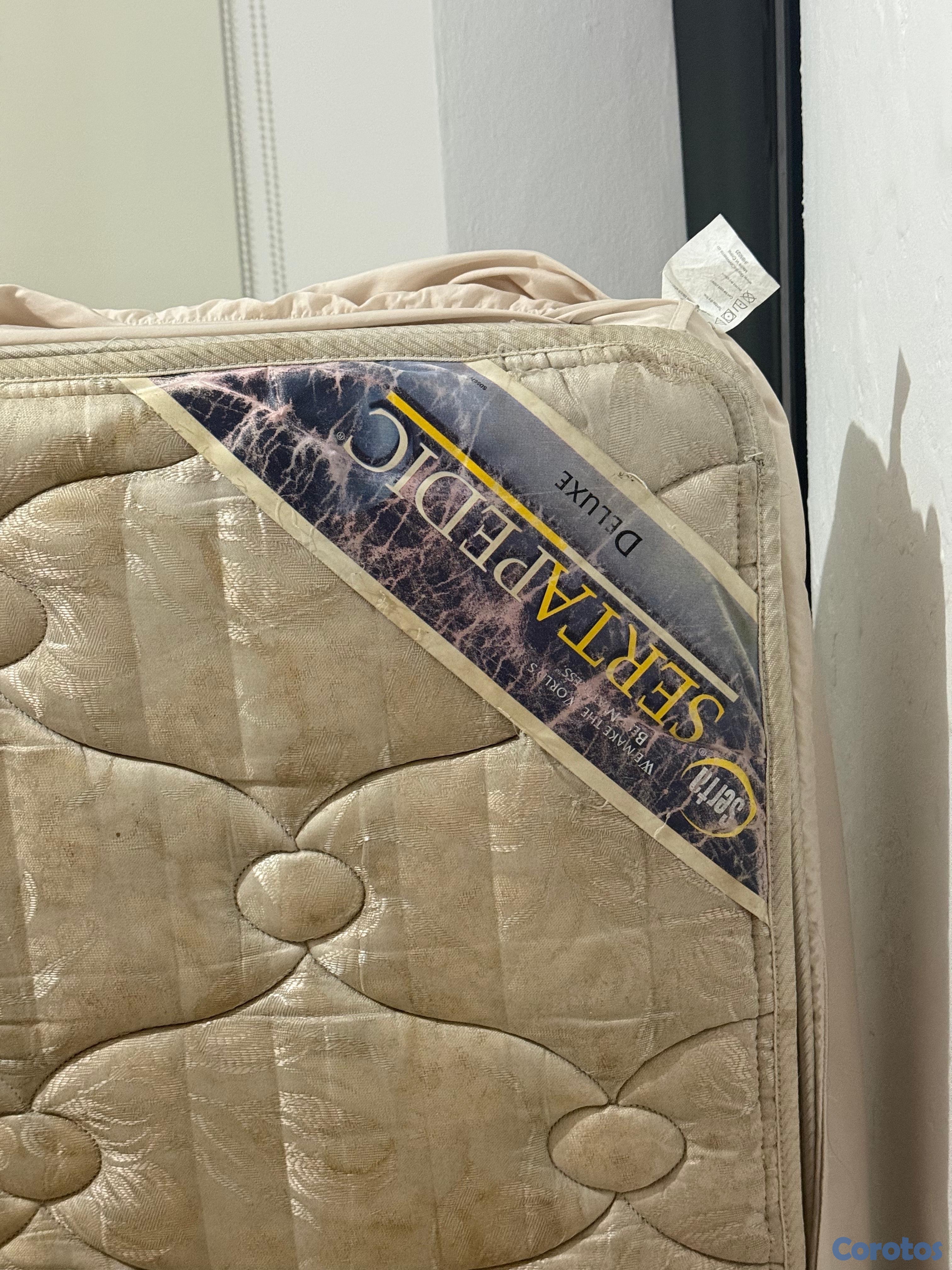 muebles y colchones - Cama Full, base de tablillas LURÕY, Blanco y colchon SERTAPEDIC 5