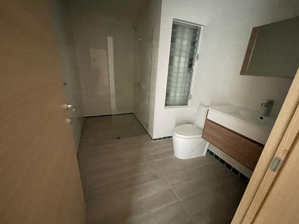 apartamentos - *Evaristo moralesVendo exclusivo apartamento de160.83mts. 2