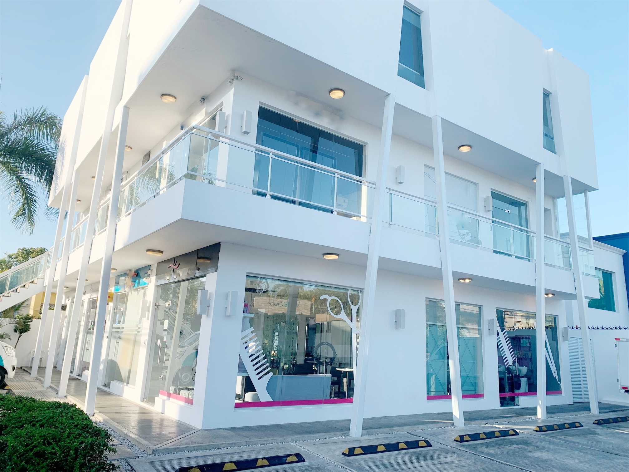 oficinas y locales comerciales - Local céntrico y comercial evaristo 1
