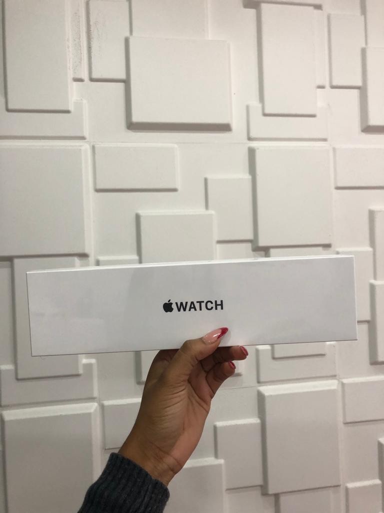 celulares y tabletas - Apple Watch SE 2020 44mm sellado