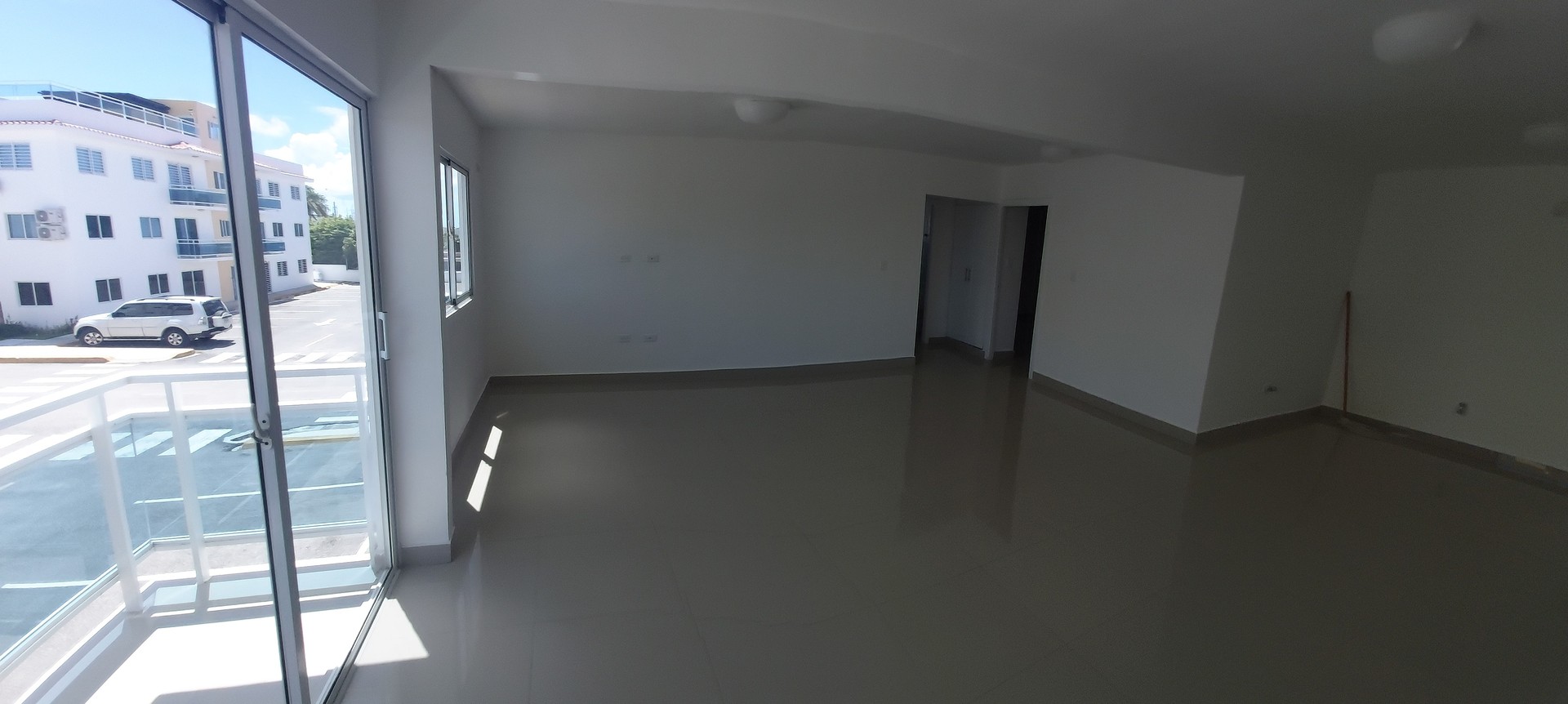 apartamentos - Rento amplio apartamento en Punta Cana. Sin muebles con linea blanca completa 1