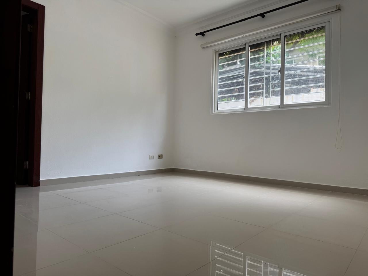 apartamentos - Vendo primer nivel cacique dos hab 2.5 baños dos p 6