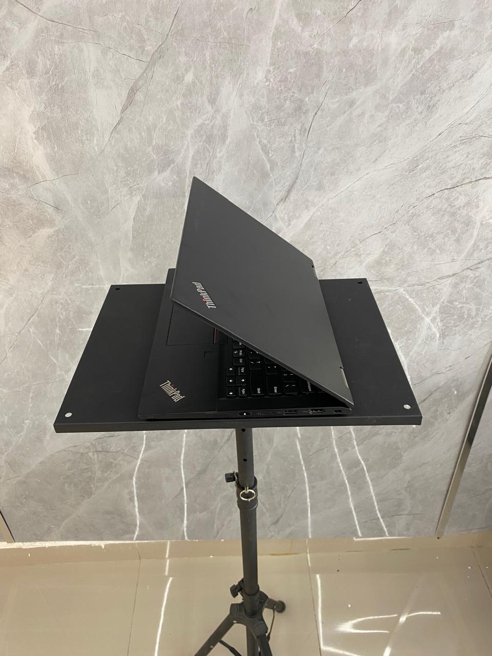 computadoras y laptops - Lenovo ThinkPad Yoga X380 Core i5 8va gen 8GB ram  2
