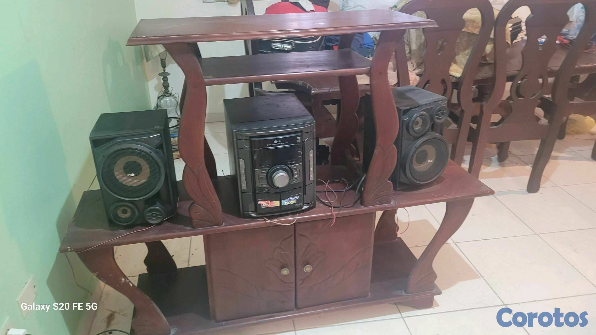 muebles y colchones - Estate de caoba radio y television.  2