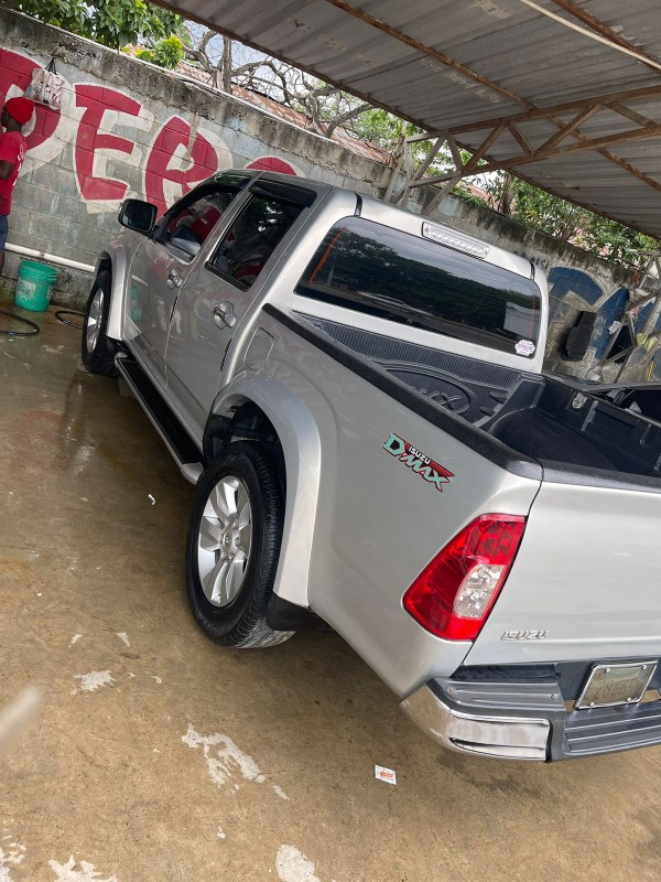 jeepetas y camionetas - Isuzu dmax 2011 1