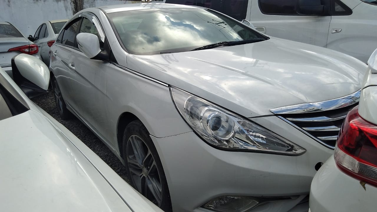 carros - HYUNDAI Y20 2016 BLANCODESDE: RD$ 560,100.00