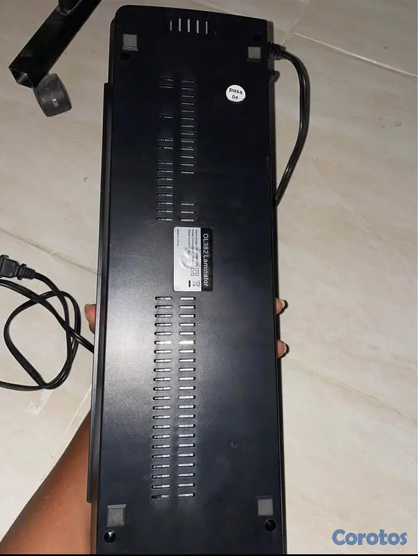 otros electronicos - Se vende plastificadora y encuadernadora  3