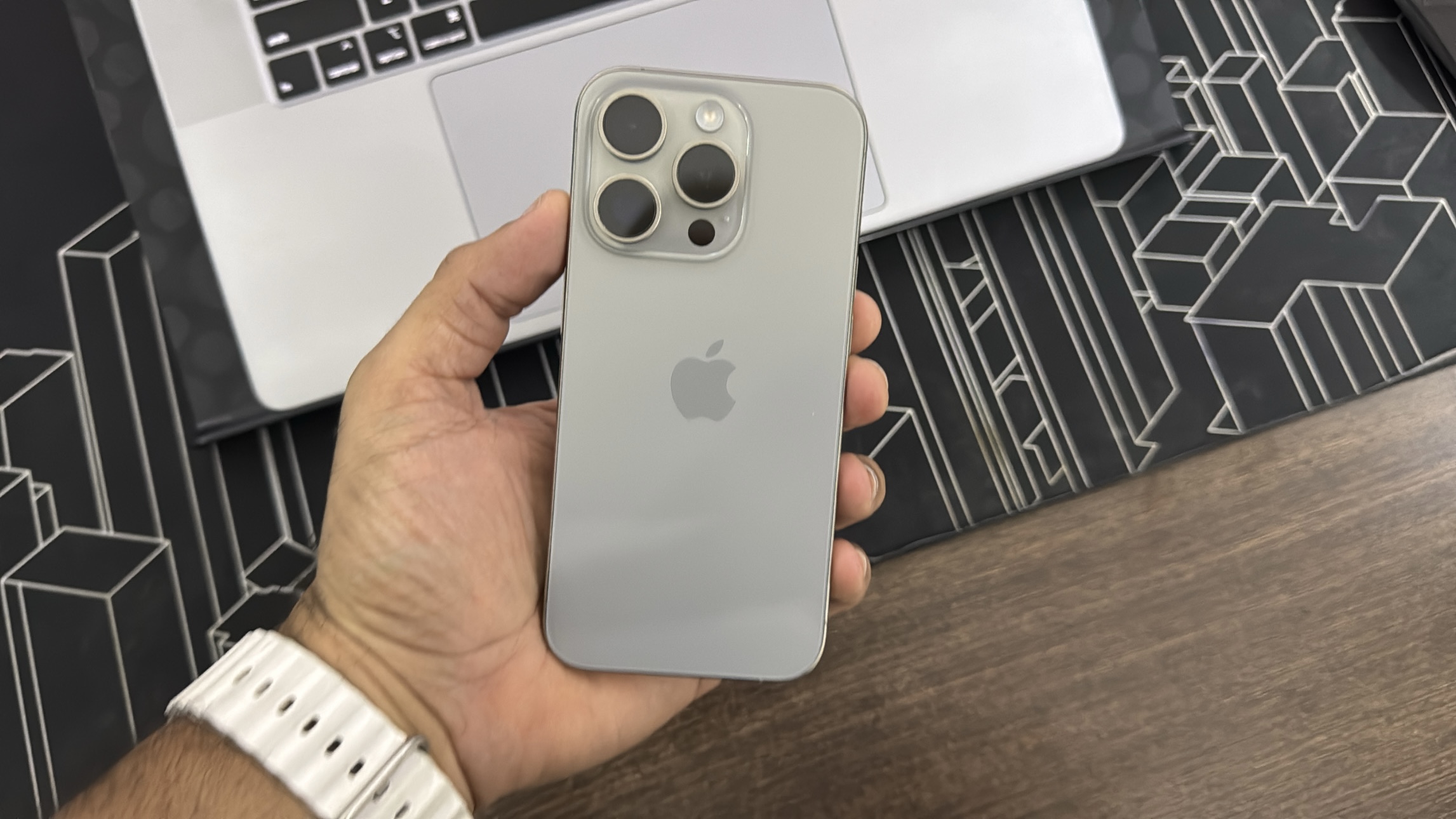 celulares y tabletas - iPhone 15 Pro 128GB Natural Como Nuevo RD$ 54,500 