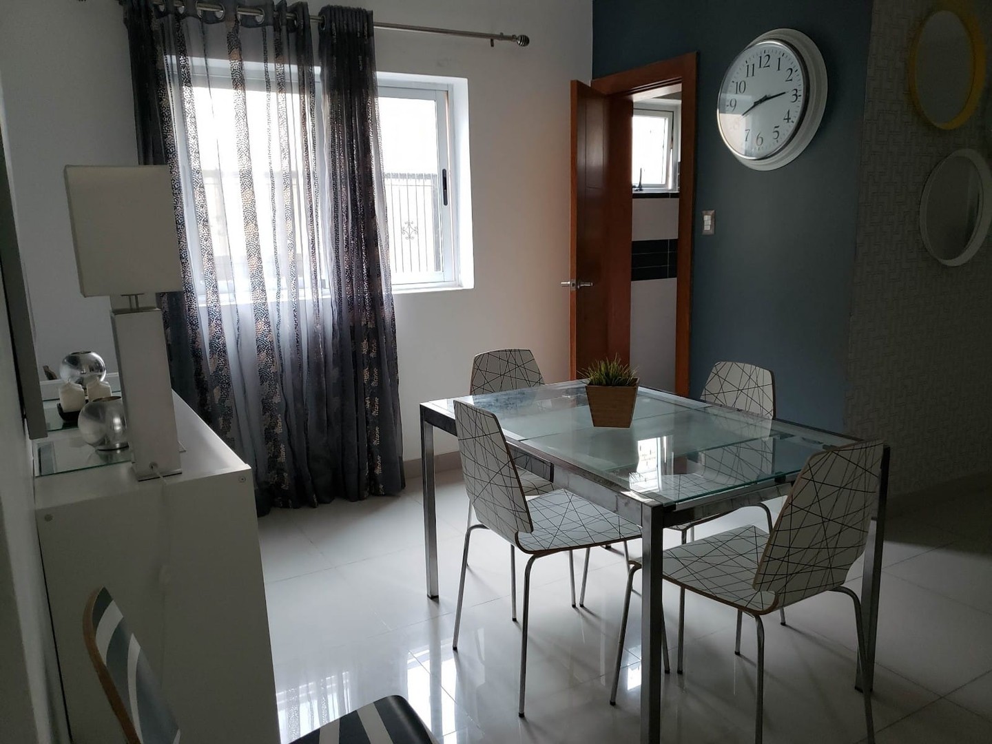 apartamentos - SIN INTERMEDIARIOS RENTO APARTAMENTOS MODERNO CON 2 PARQUEOS EN IMPONENTE TORRE 4