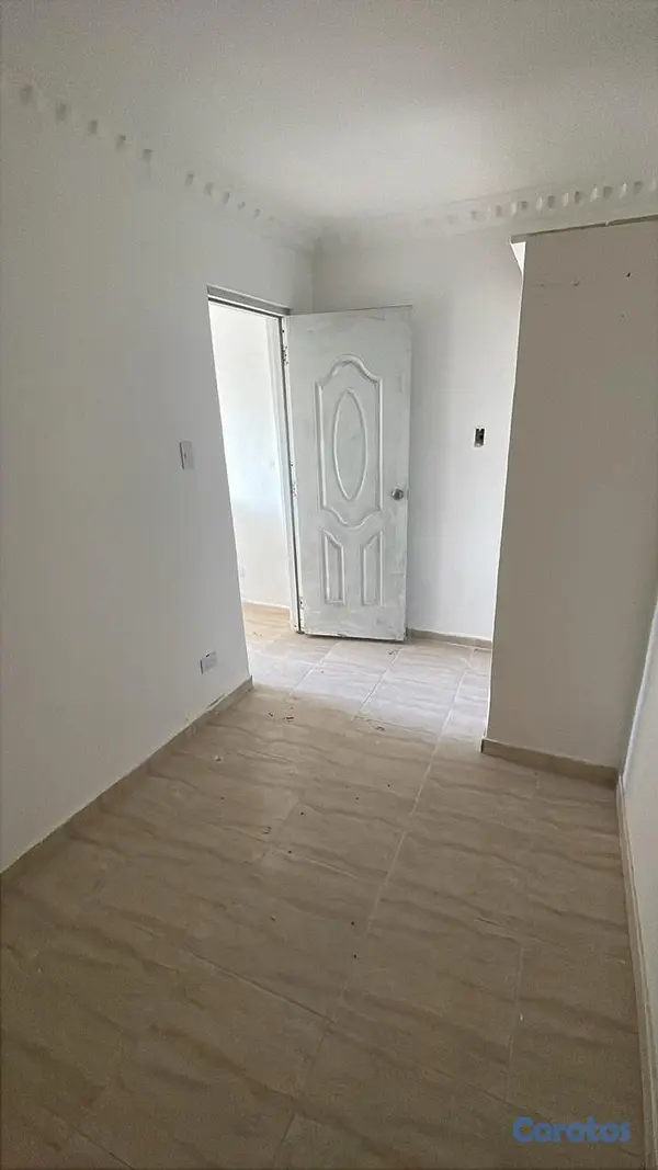 apartamentos - ALQUILO APTO 2DO. NIVEL DE UNA HABITACION EN ENSAN 6