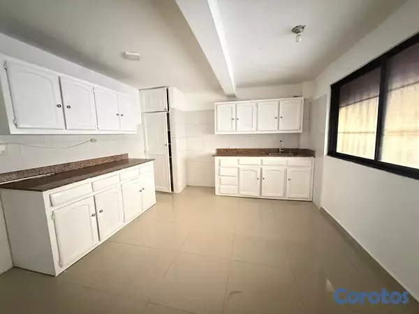 apartamentos - Alquiler Apartamento de 3 Habitaciones, Bella Vist 3