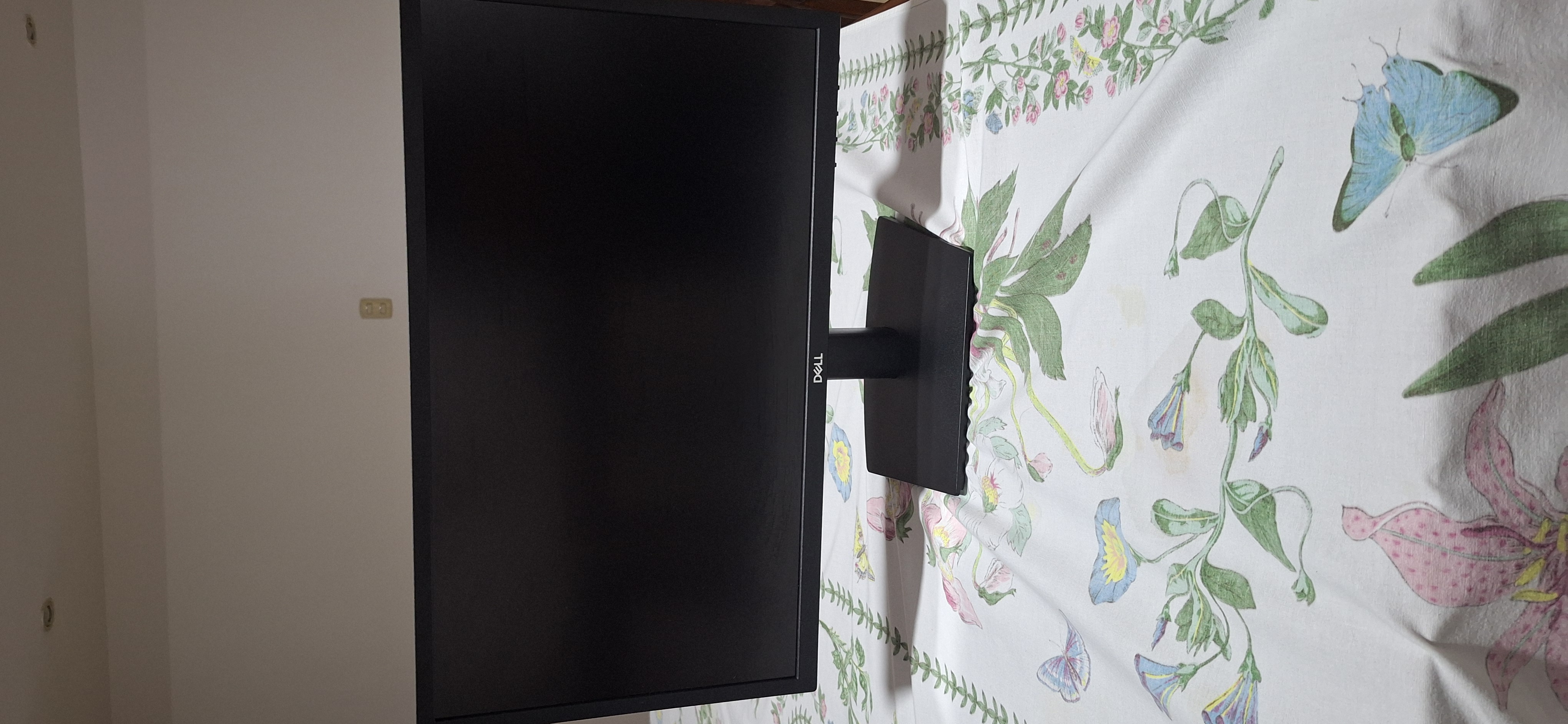 computadoras y laptops - Monitor 22" 60 hz 0