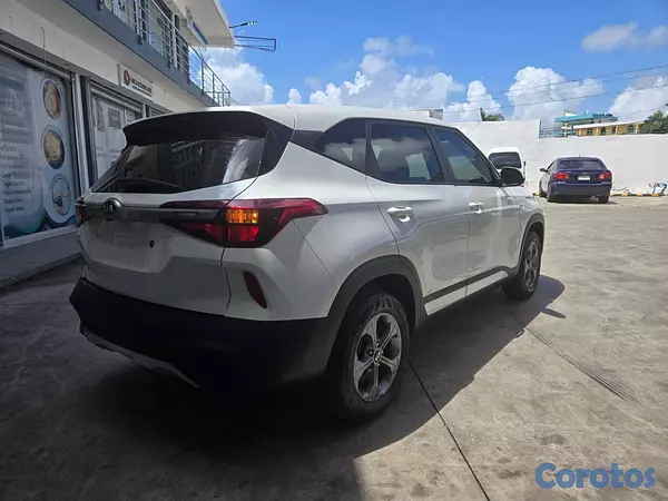 jeepetas y camionetas - KIA SELTOS 2022 BLANCO DIESEL 5