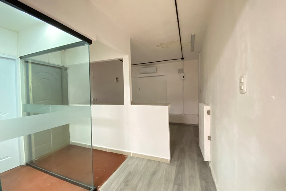 oficinas y locales comerciales - Oficina en Alquiler en 1er Nivel en Urb. FERNANDEZ 2
