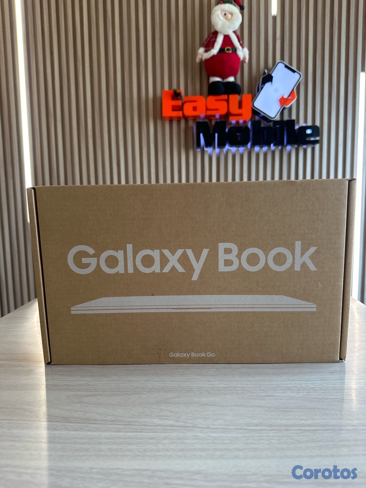 computadoras y laptops - SAMSUNG BOOK GO 5G 14" FHD QUALCOMM 7C 4GB RAM 64GB SSD W10 