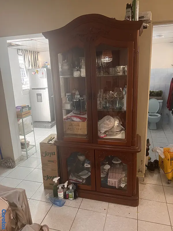 muebles y colchones - Vitrina en Caona Antigua 3
