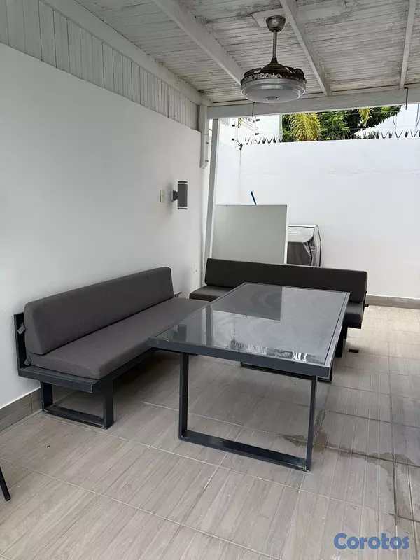 muebles y colchones - Juego mesa y 2 bancos  7