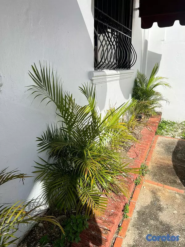 casas - Vendo Casa en Altos de Arroyo Hondo 2 y alquiler  5