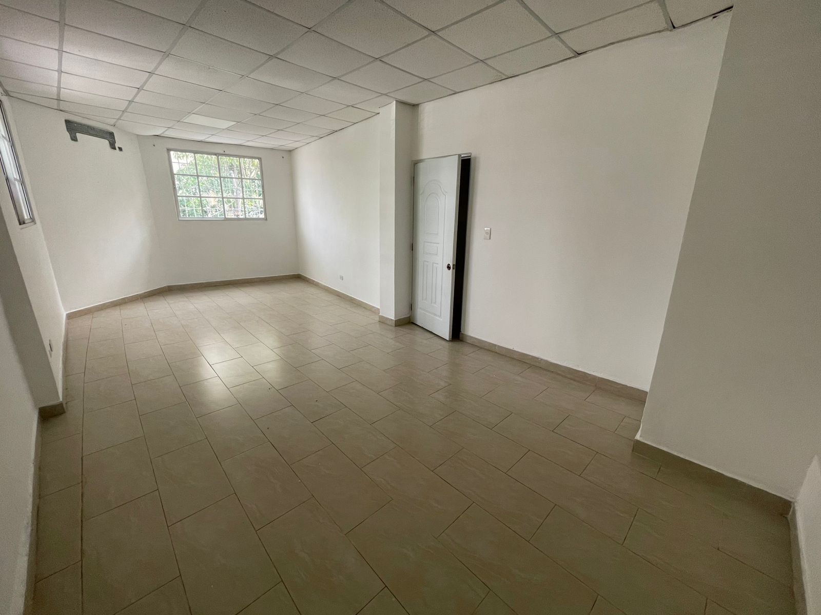 oficinas y locales comerciales - Local Comercial en Gazcue 2