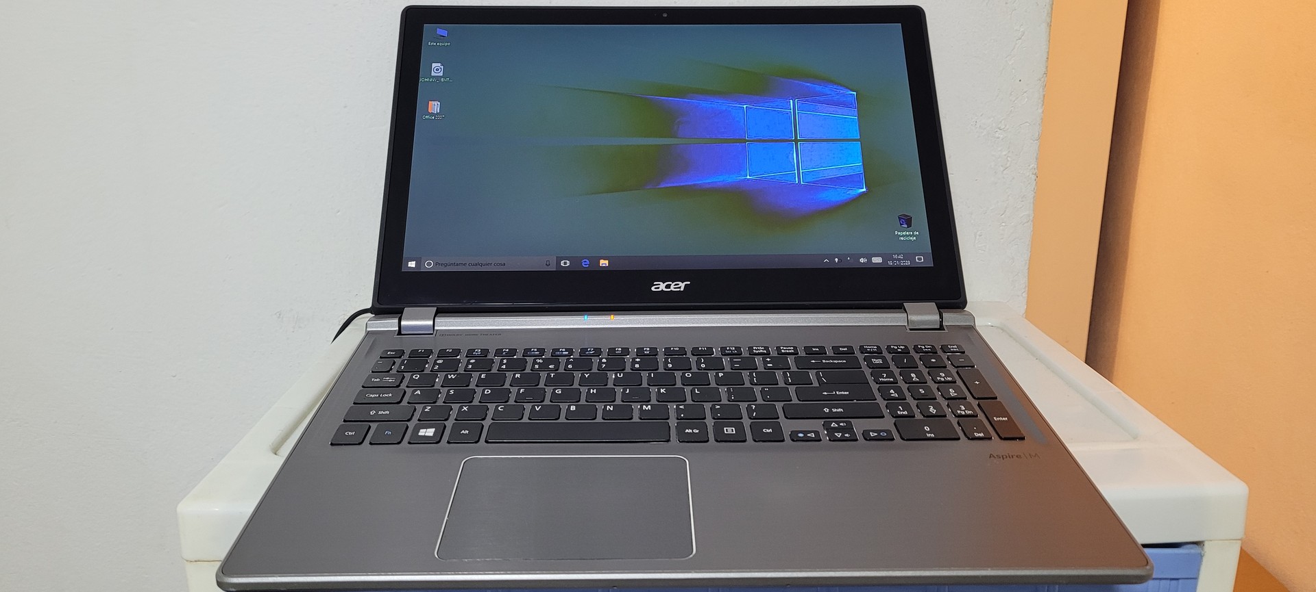 laptop acer Touch 17 Pulg Core i5 Ram 8gb Disco 400gb hdmi