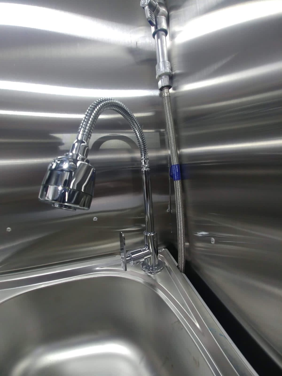 servicios profesionales - Preparación de estructura Food Truck.
¡Damos forma a tu idea sobre ruedas! 7