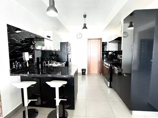 apartamentos - *📍Serrallés * Apartamento en venta Amplio 4