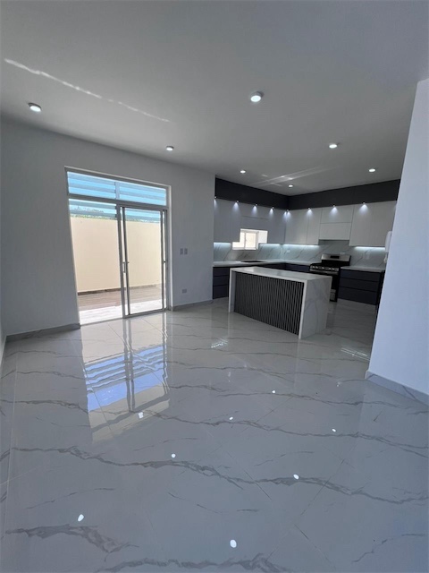 casas - Moderna casa de dos niveles Próximo a la universidad de la UASD. 1