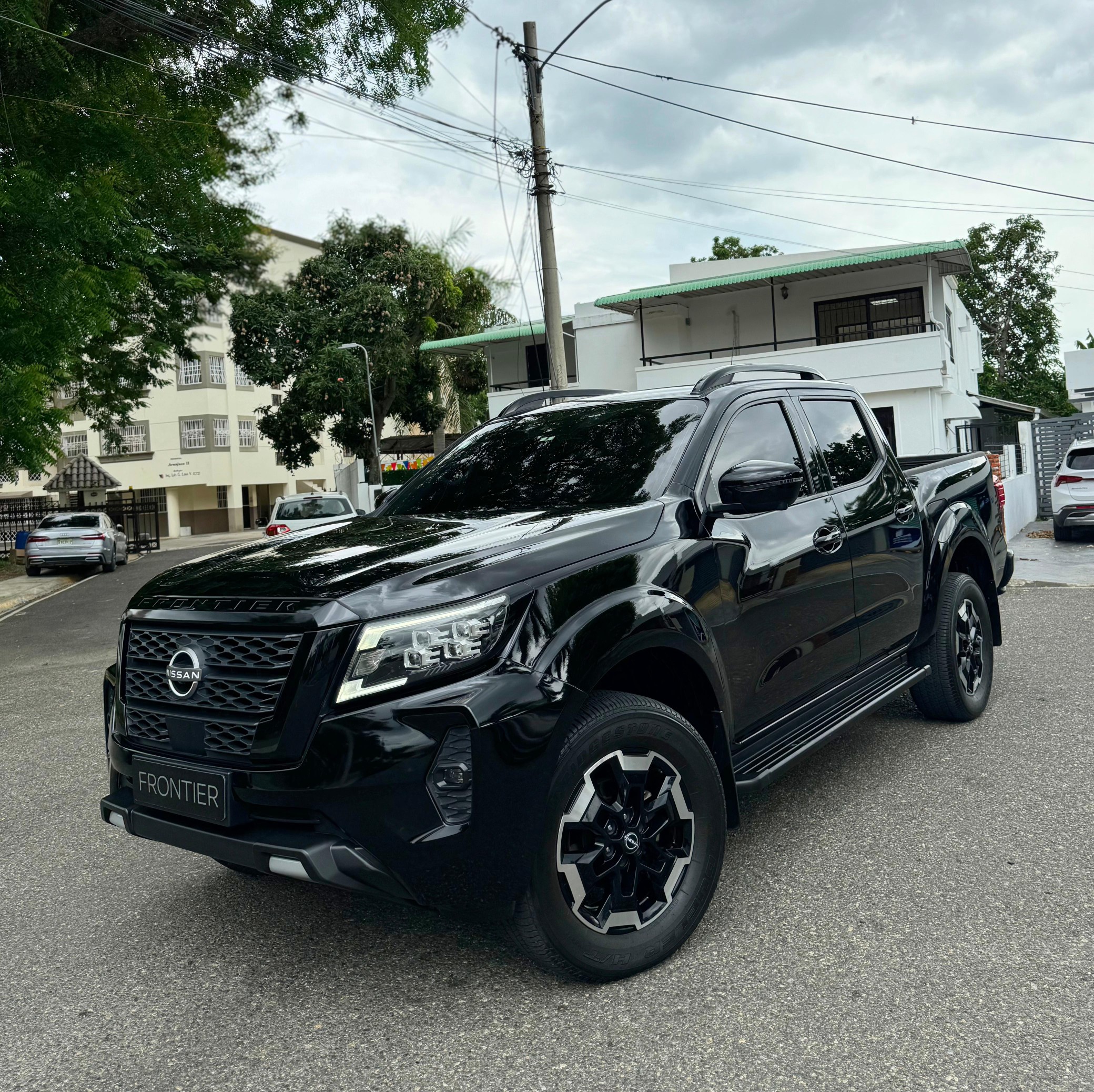 jeepetas y camionetas - Nissan frontier 2022 4
