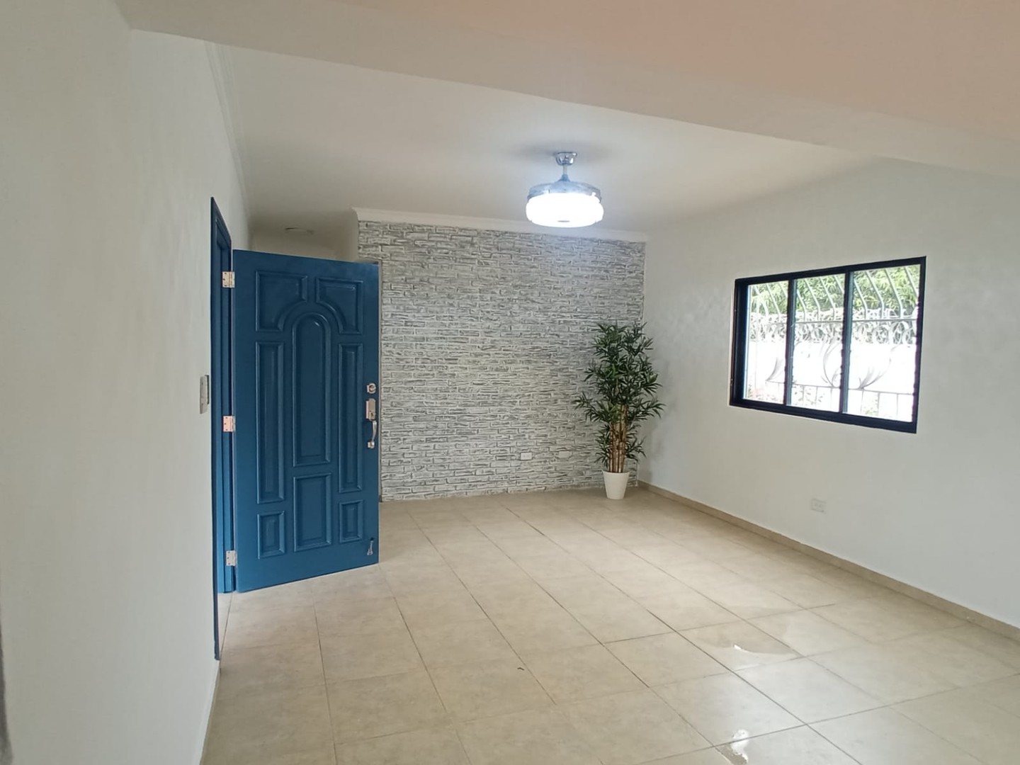 casas - VENDO ESPECTACULAR CASA EN RES. CERRADO PROX. A CUESTA HERMOSA II
CÓDIGO: PD213 2