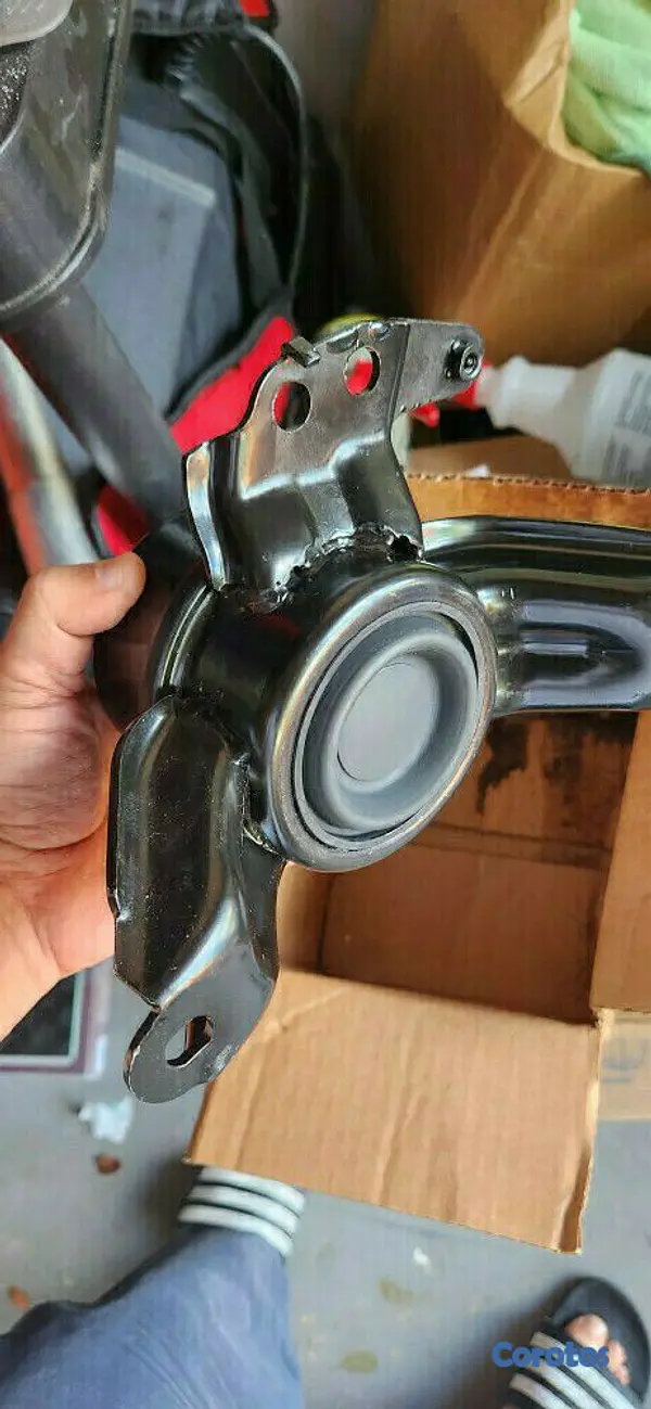 repuestos - Soporte para el Motor Toyota  5