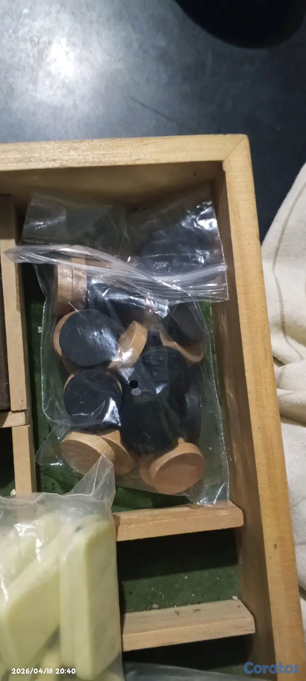 hobby y coleccion - Caja con juegos variados; Domino, poker, dados, walnut studiolo, damas y Ajedrez 7