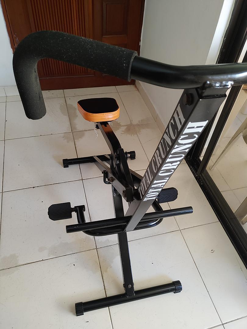 deportes - Maquina de ejercicios Total Chrounch,en excelentes condiciones. Todo como nueva 1