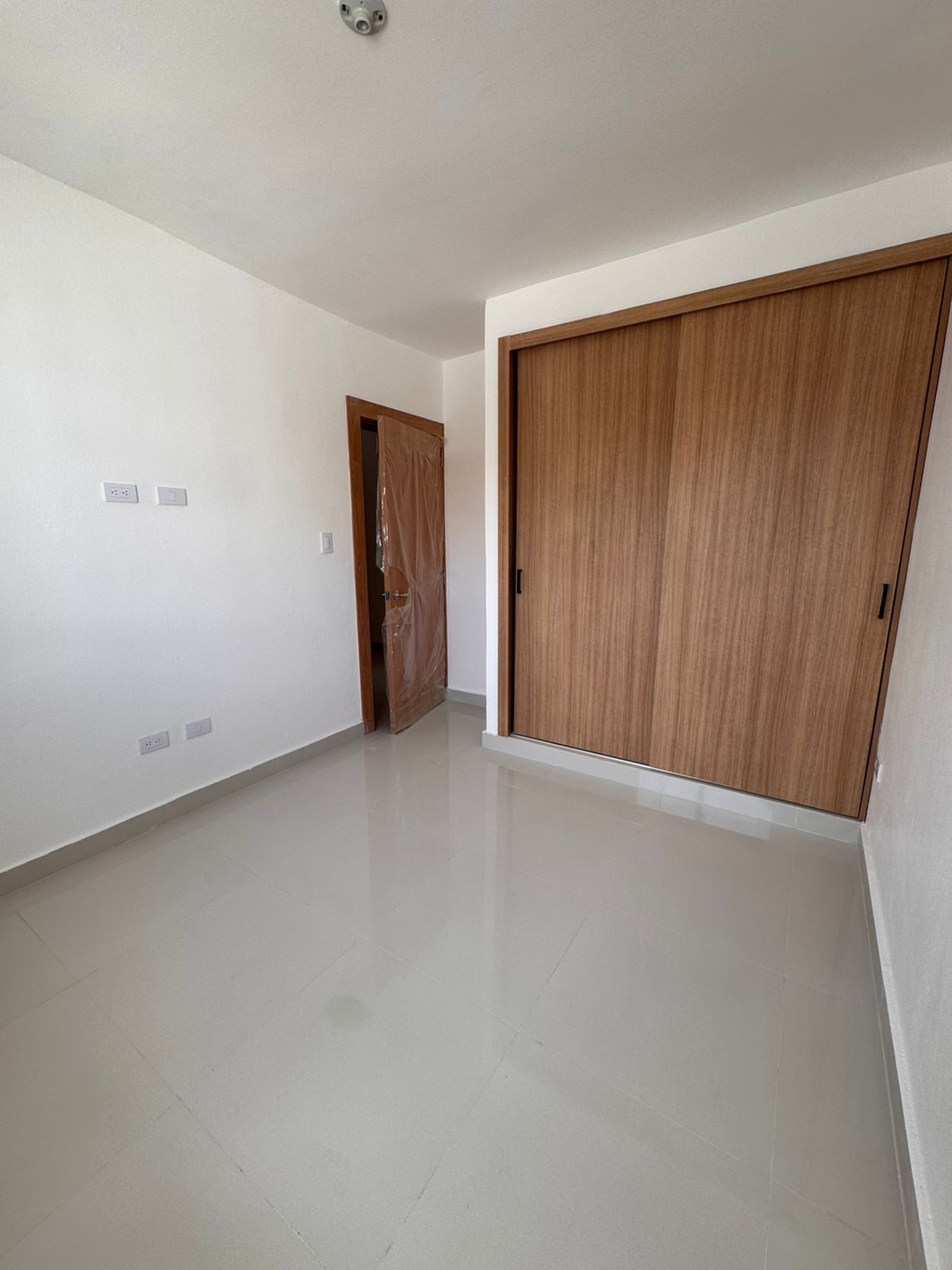 apartamentos - Venta de apartamento en reparto los tres ojos  9