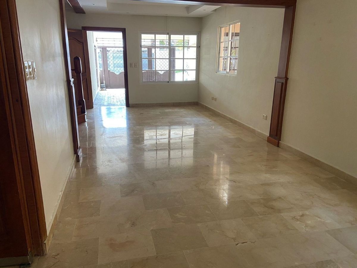 casas - Casa en venta en Colinas del Seminario 

U$S 325,000

4 Dormitorios 
