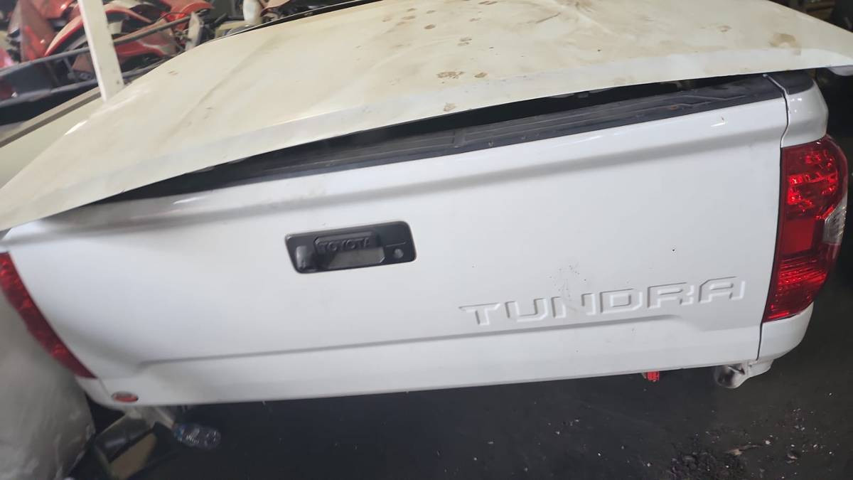 repuestos - Vendo Cama Para Toyota Tundra 2017  1