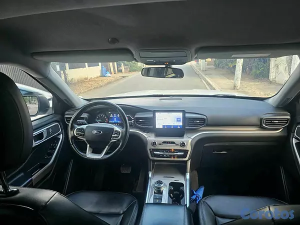 jeepetas y camionetas - Ford Explorer xlt 2023 5
