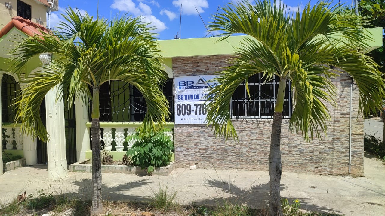 casas - SE VENDE CASA 153.99 MTS (Santo Domingo Norte)  7