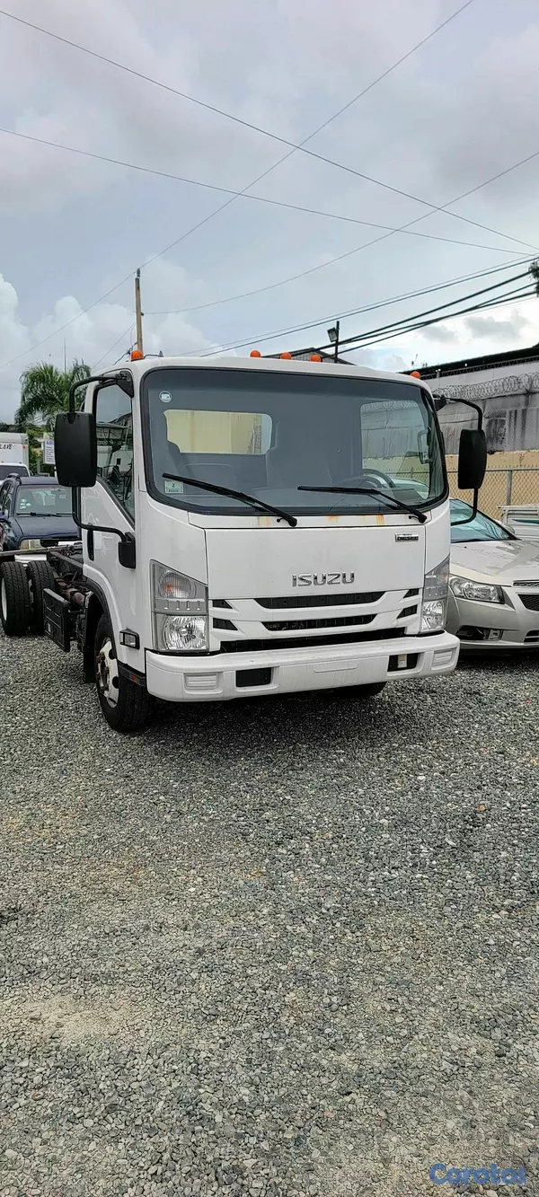 camiones y vehiculos pesados - CAMION CHASIS ISUZU 2019 2