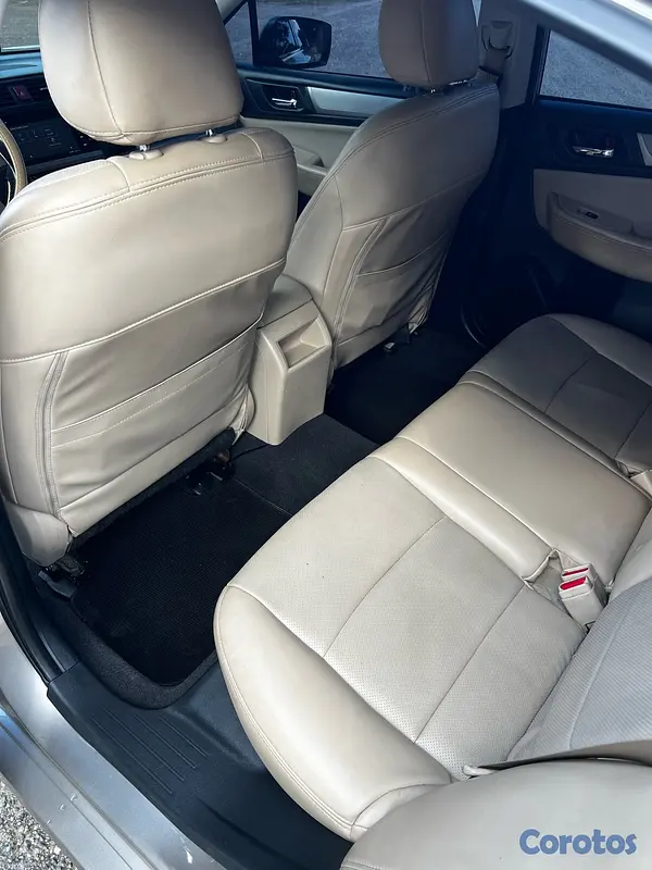 carros - Subaru Legacy Premium  7