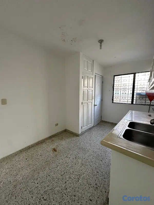 oficinas y locales comerciales - Casa Comercial en el Reparto Oquet, Los Jardines 12