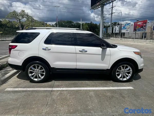 jeepetas y camionetas - Vendo Ford Explore 2013 la full 2