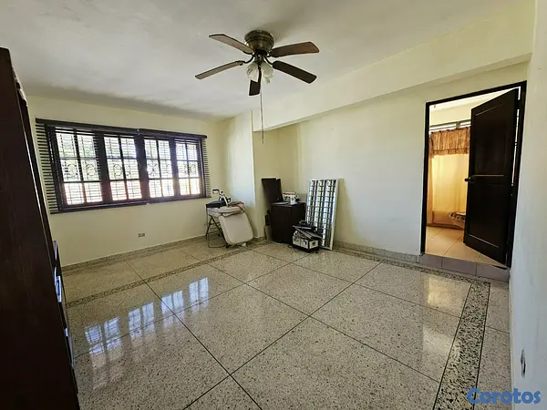 casas - Alquiler de Casa en Ensanche Julieta Morales 6