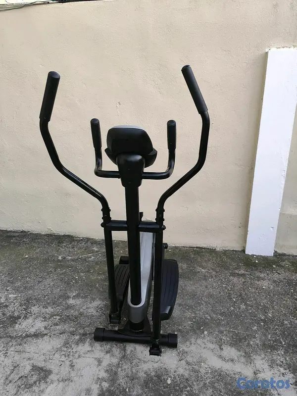 Artículos Deportivos - bicicleta elíptica marca gold gym  3