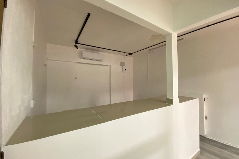oficinas y locales comerciales - Oficina en Alquiler en 1er Nivel en Urb. FERNANDEZ 0