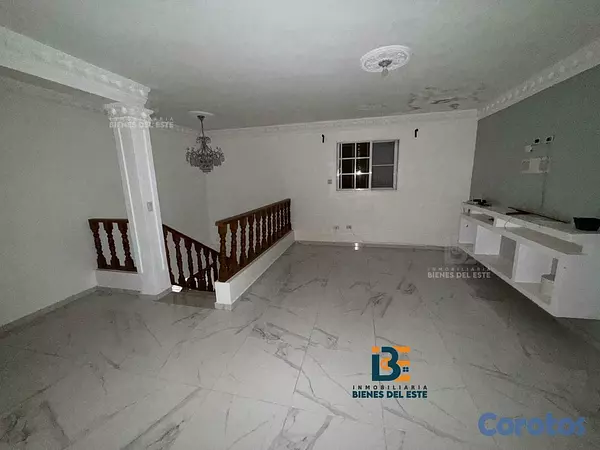 casas - DE VENTA casa de dos niveles con (4) habitaciones  4
