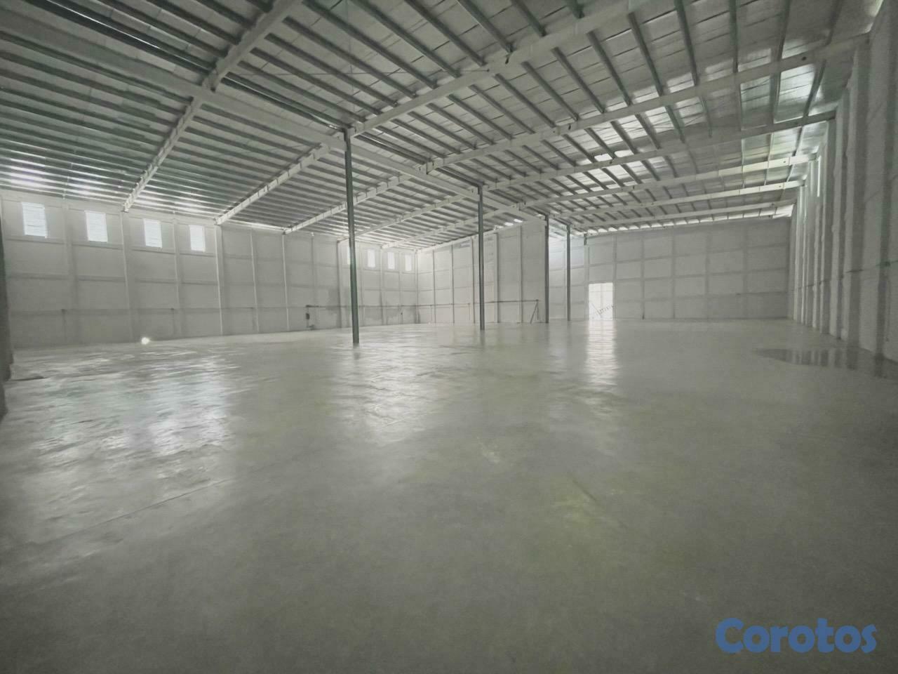 otros inmuebles - Naves industriales alquiler El Pedregal Circunvalacion Santo Domingo Oeste 3