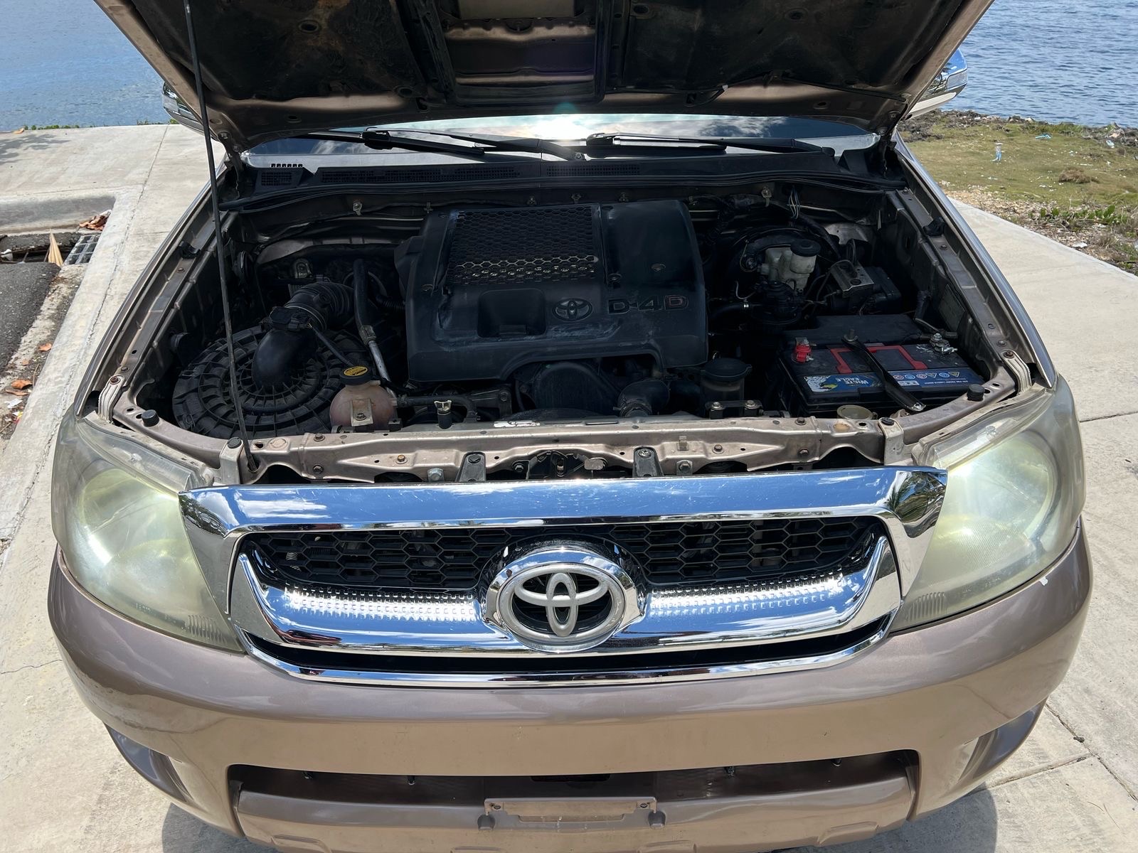 jeepetas y camionetas - TOYOTA HILUX SRV 2007 DIÉSEL 4X4 DOBLE CABINA! FINANCIAMIENTO DISPONIBLE, NUEVA 8